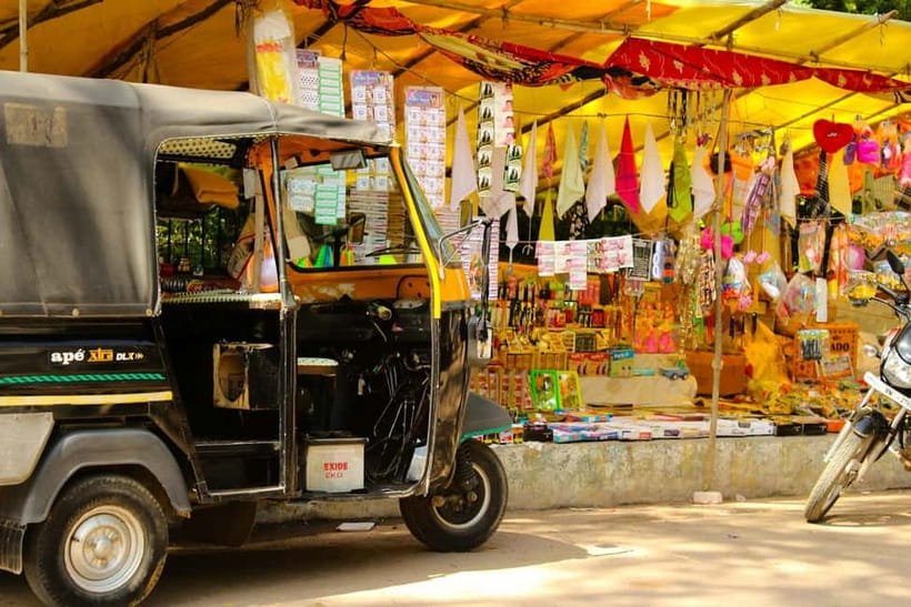 Jaipur: Amber Fort, Stepwell & Jal Mahal with Pickup - Amber Fort: give the hilltop palace your full attention
