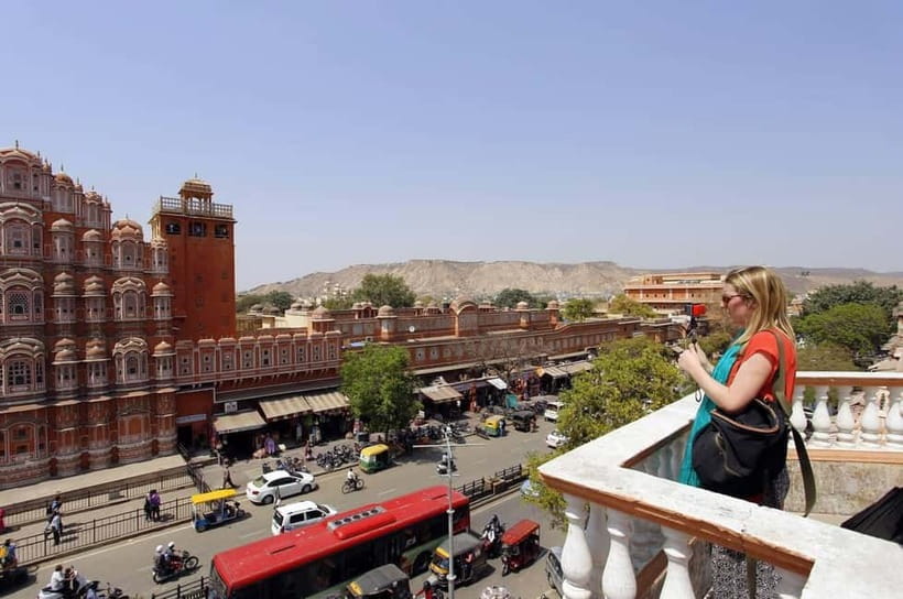 Jaipur: Explore City Sights, Amber Fort & Monkey Temple - Hawa Mahal, Jaipur’s famous pink screen