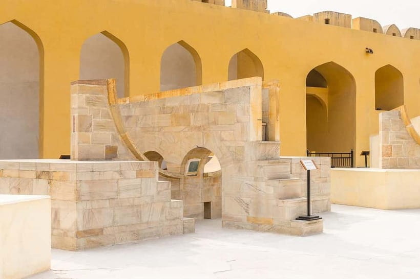 Jaipur: Night Open Jeep Safari with City Lights & Palaces - What $20 buys you