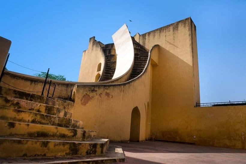 Jaipur: Night Open Jeep Safari with City Lights & Palaces - Nahargarh Fort and Jaipur from the Aravalli hills