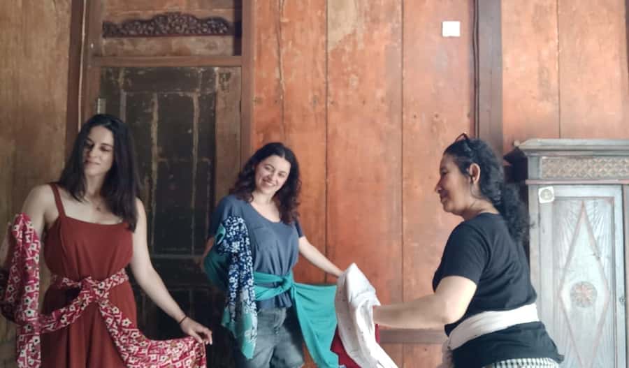 Javanese Dance Workshop with Kraton Palace Dancer - A short introduction to the origins and meaning