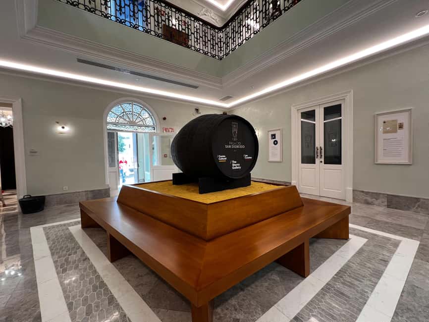 Jerez de la Frontera: Sherry Gallery and San Dionisio Palace - The 45-minute tour through sherry and brandy