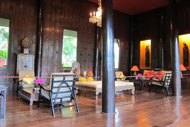 Jim Thomson's House & Suan Pakkard Palace Tour - Dress rules and borrowed clothing at Suan Pakkad