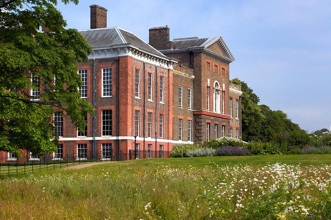 Kensington Palace Entrance Ticket - Entering the palace and finding the right approach
