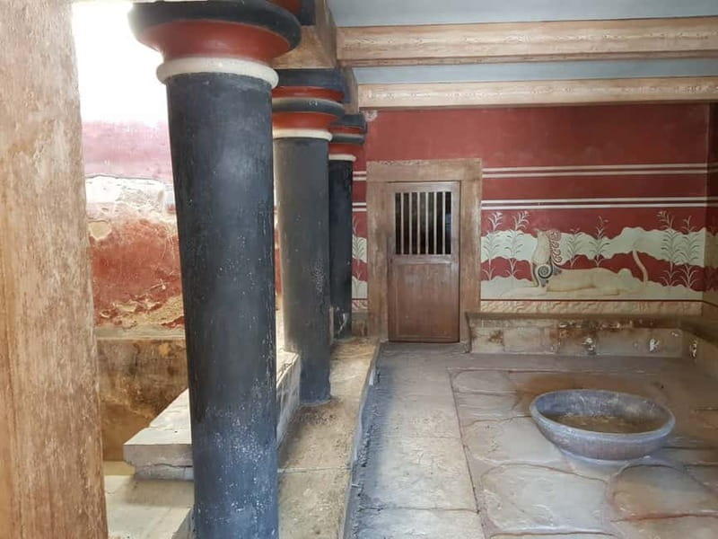 Knossos Palace and Pottery experience. Excursion Safari - Lunch with wine or water