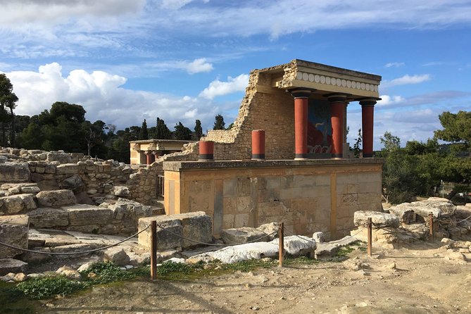 Knossos Palace Exclusive Tour (small group) - Entering the Palace of Knossos without the ticket queue