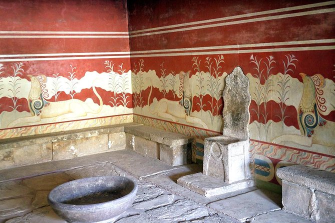 Knossos Palace guided tour - Heraklion City tour + market - Heraklion gives you nearly three hours to choose your own route