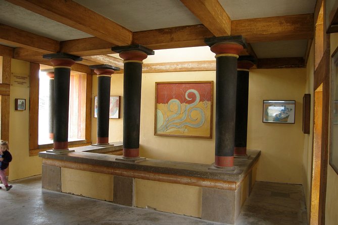 Knossos Palace guided tour - Heraklion City tour + market - Is the palace manageable for limited mobility?