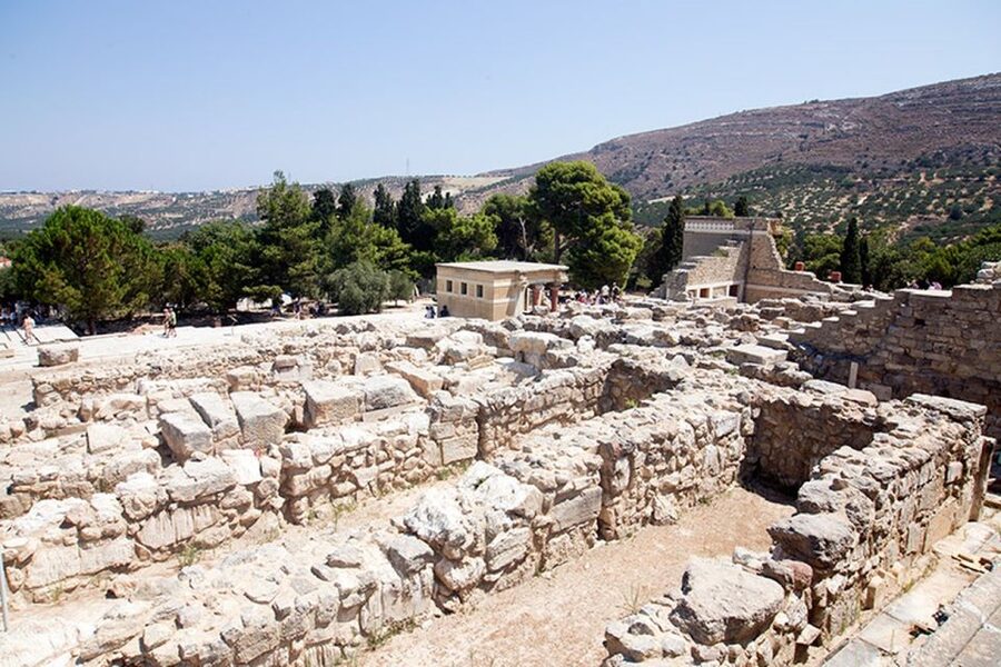 Knossos Palace guided tour - Heraklion City tour + market - What to bring for a better day