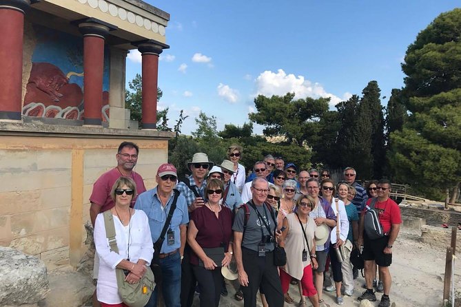 Knossos Palace Guided Walking Tour - Walking through the royal residence