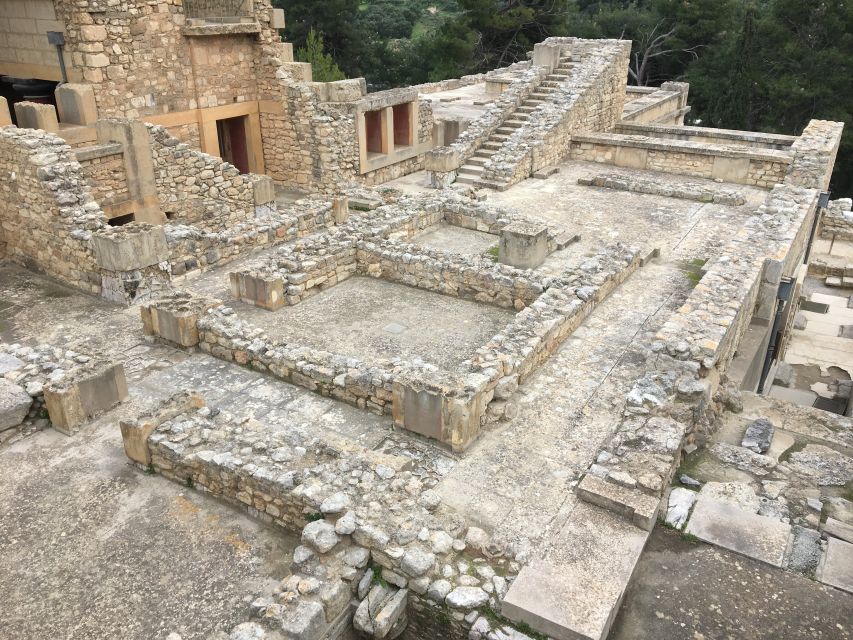 Knossos Palace Guided Walking Tour (Without Tickets) - Meeting at the main entrance