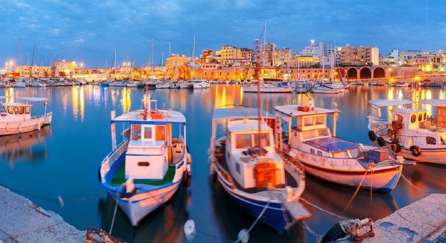 Knossos Palace & Heraklion City Tour From Heraklion - Knossos first, with the Minoan palace in the spotlight