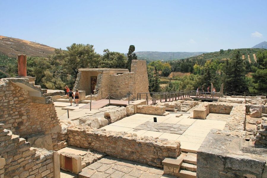 Knossos Palace & Heraklion Full-Day Tour from Chania Area - Key points to know before booking