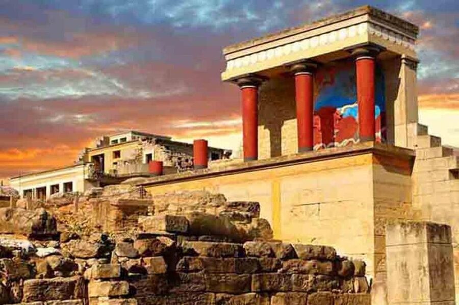 Knossos Palace & Heraklion Full-Day Tour from Chania Area - The Heraklion Archaeological Museum and its famous finds
