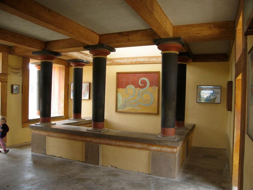Knossos Palace & Heraklion Full-Day Tour from Chania Area - Practical tips for making the day easier