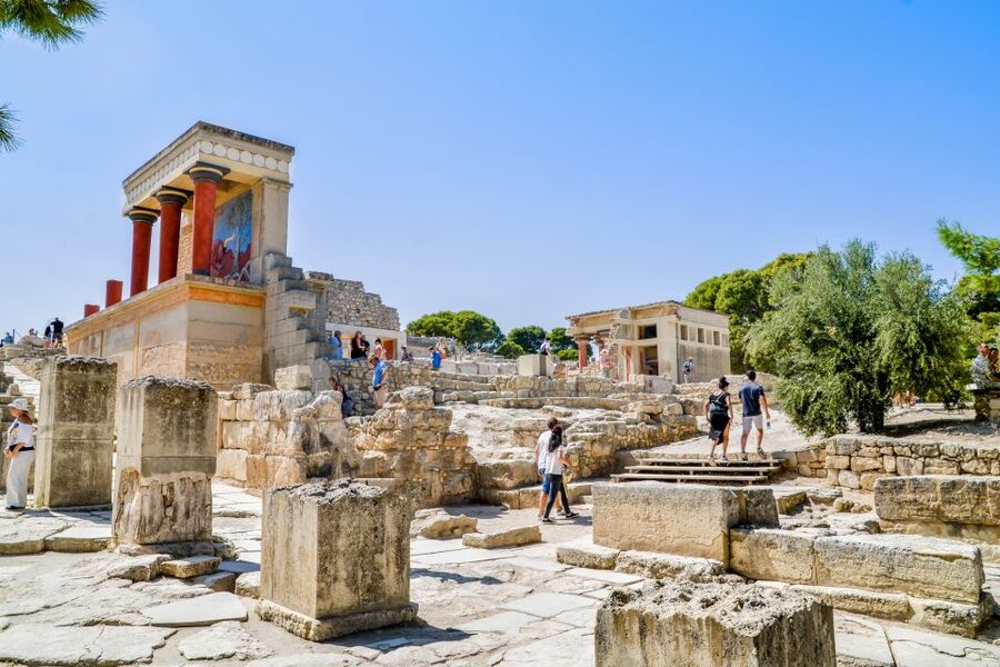 Knossos Palace & Heraklion Full-Day Tour from Rethymno Areas - Three hours in Heraklion