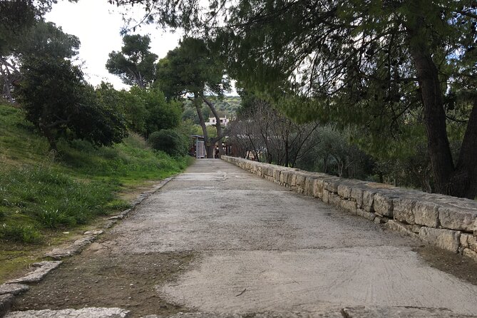 Knossos palace (Last minute booking - Skip The Line Ticket) - Time for photos after the guide leaves