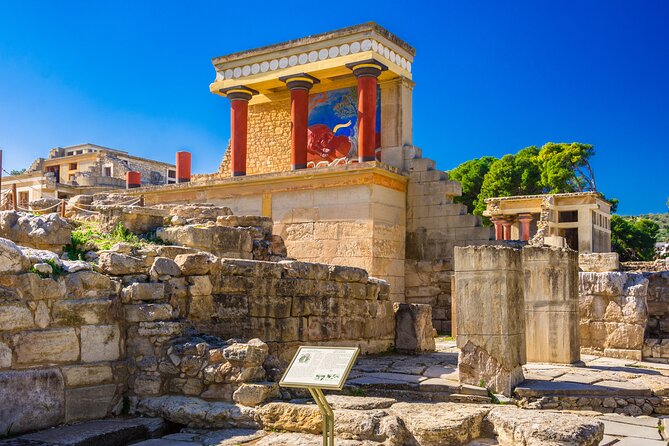 Knossos Palace of Crete with transportation 7h tour - Walking Through the Palace of Knossos