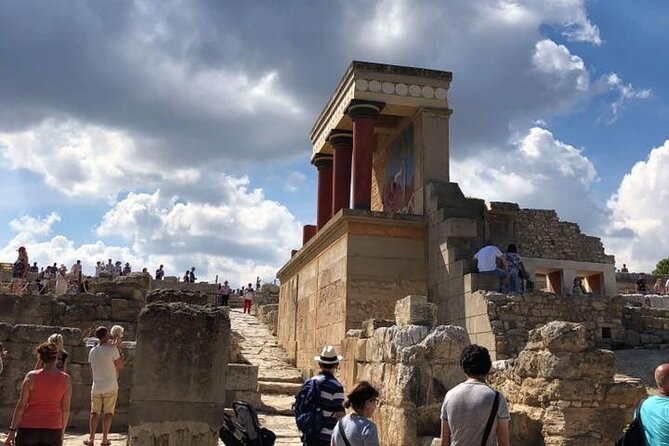 Knossos Palace ( Private Guided Tour ) - Is $270.93 per person good value?