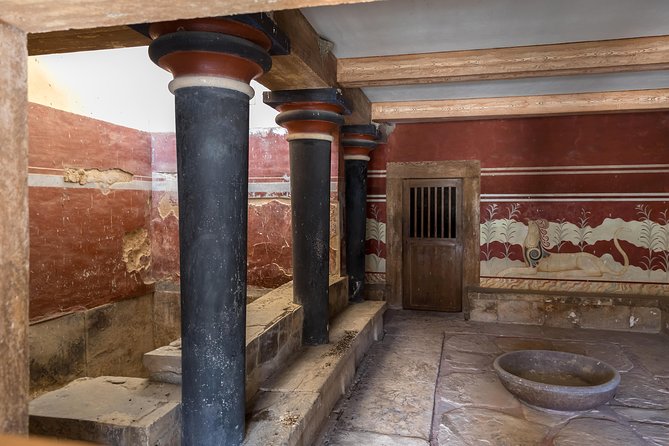 Knossos Palace - Private Tour Experience - Private tour or small-group experience?