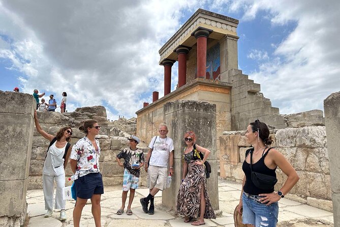 Knossos Palace - Private Tour Experience - Walking through the Palace of Knossos