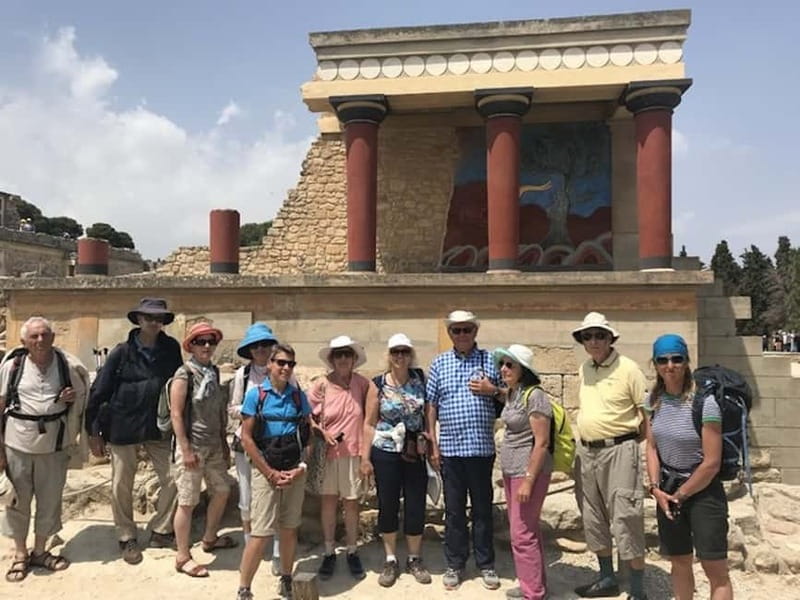Knossos Palace ( Private tour Skip-The-Line ) - Skipping the line and starting inside Knossos