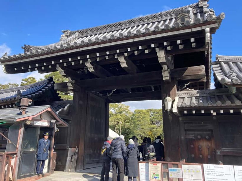 Kyoto: Nijo Castle and Kyoto Imperial Palace Guided Tour - Why these two Kyoto sites belong on the same morning