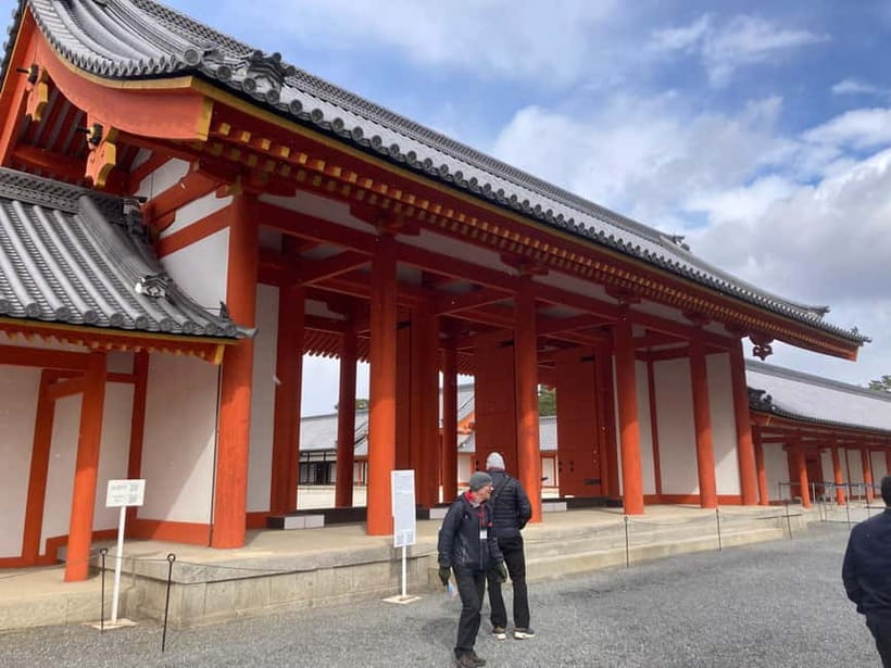 Kyoto: Nijo Castle and Kyoto Imperial Palace Guided Tour - Inside Nijo Castle and the Ninomaru Palace