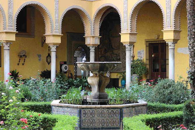 "Las Dueñas" Palace ticket + Audioguide - What the English audioguide adds