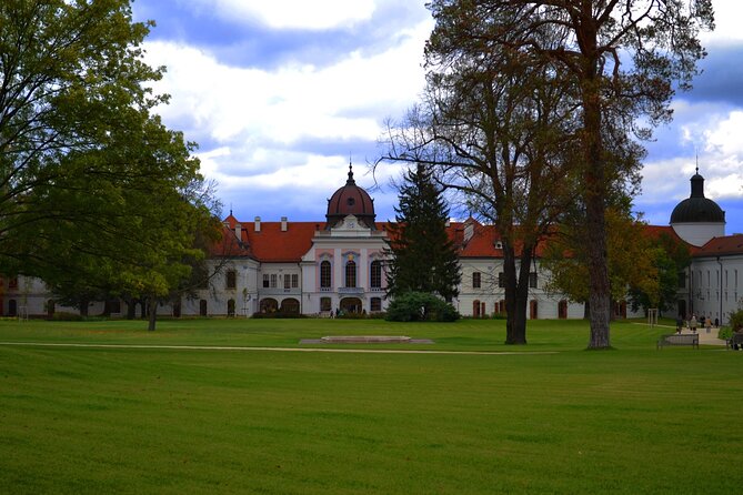 Legacy of Sissi Royal Palace of Godollo Tour with Cake and Coffee - Cake and coffee make a useful finish