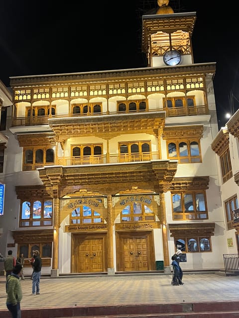Leh: 3Hours short Trip - Spituk Monastery, Leh Palace & More - Leh Palace and its nine-story royal past