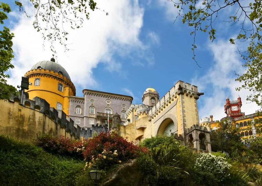 Lisboa: Sintra, Pena Palace, Cabo da Roca Coast and Cascais - Who should book this Sintra and Cascais tour?
