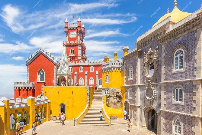 Lisbon: Pena Palace-Cabo da Roca & Cascais Private Tour - Pena Palace and the hills of Sintra