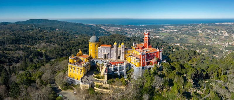 Lisbon: Pena Palace, Sintra, Cabo da Roca & Cascais Day Trip - Getting out of Lisbon in comfort