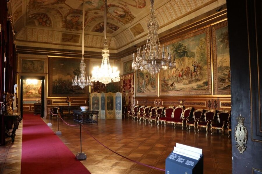 Lisbon: Private Historical Tour to Queluz and Ajuda Palaces - Why Queluz is the star of the first half