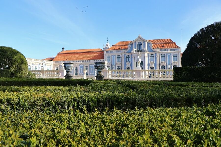 Lisbon: Private Historical Tour to Queluz and Ajuda Palaces - What a private guide changes