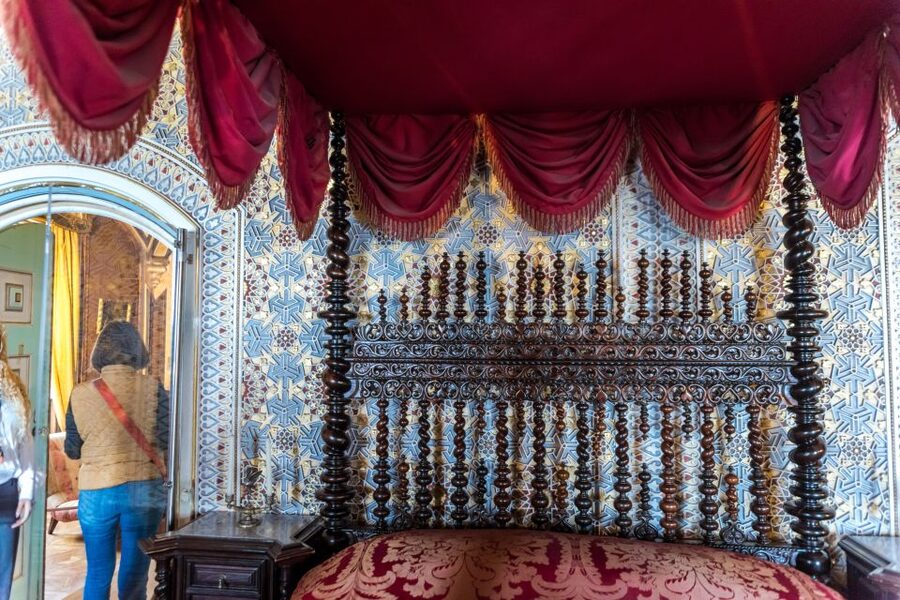 Lisbon: Sintra and Cascais Tour with Pena Palace Ticket - Guides make or break this kind of day