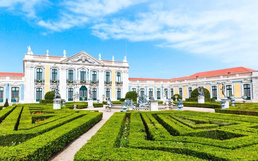 Lisbon: Sintra Half-Day Private Tour with Pena Palace - Sintra Village between the major sights