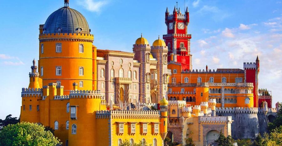 Lisbon: Sintra, Pena Palace and Cascais Region Private Tour - Sintra National Palace in the old town