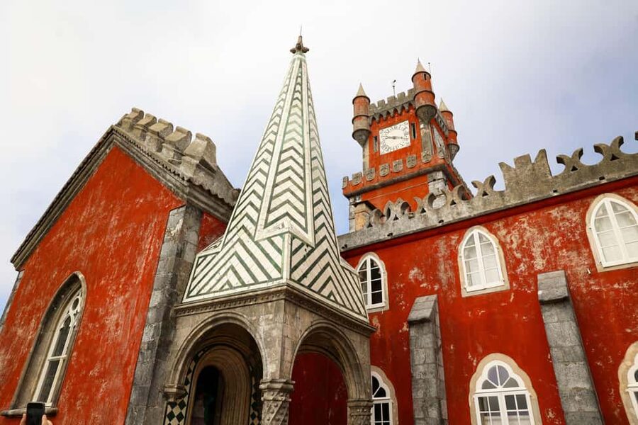 Lisbon: Sintra, Pena Palace, Belém Tour + sunset Boat Cruise - Why this nine-hour route works well from Lisbon