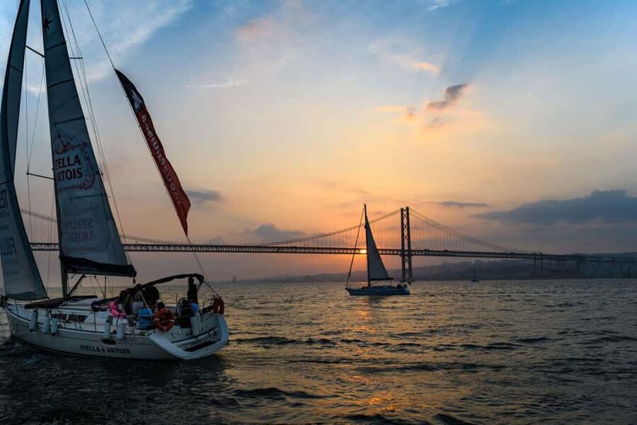 Lisbon: Sintra, Pena Palace, Belém Tour + sunset Boat Cruise - FAQ