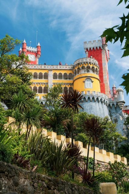 Lisbon: Sintra, Pena Palace, Cabo da Roca & Cascais Day Tour - Starting in Sintra, where the day begins