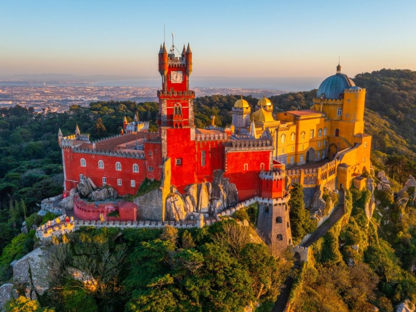 Lisbon: Sintra, Pena Palace, Cabo Roca Coast & Cascais Tour - Sintra’s old center and National Palace