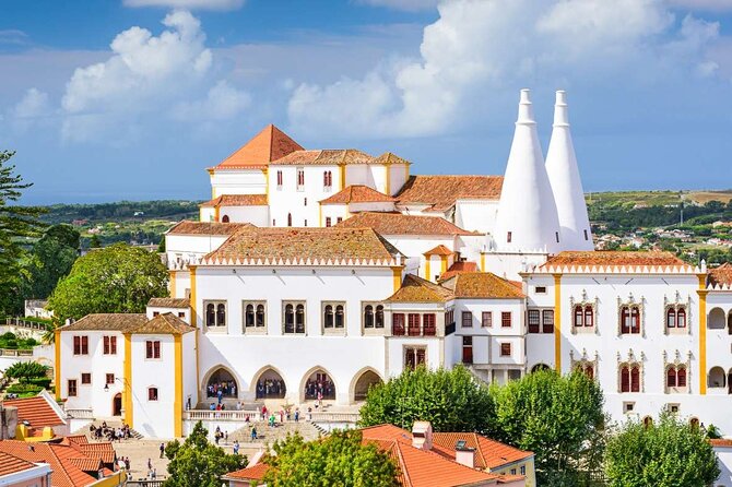 Lisbon: Sintra, Pena Palace, Cape Roca & Cascais - Guided Tour - Key points to know before booking