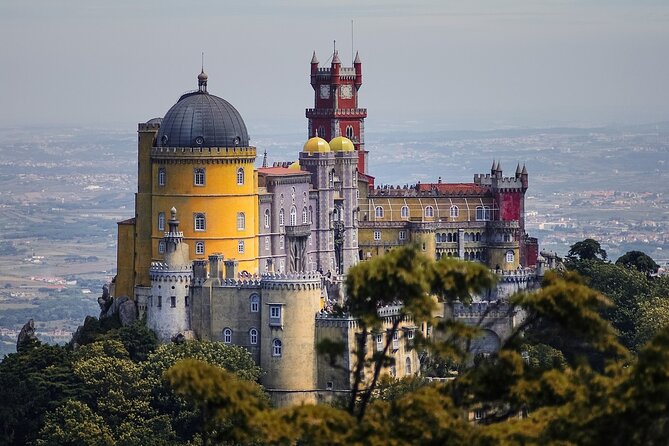 Lisbon: Sintra, Pena Palace, Cape Roca & Cascais - Guided Tour - Starting at 8 a.m. from Lisbon