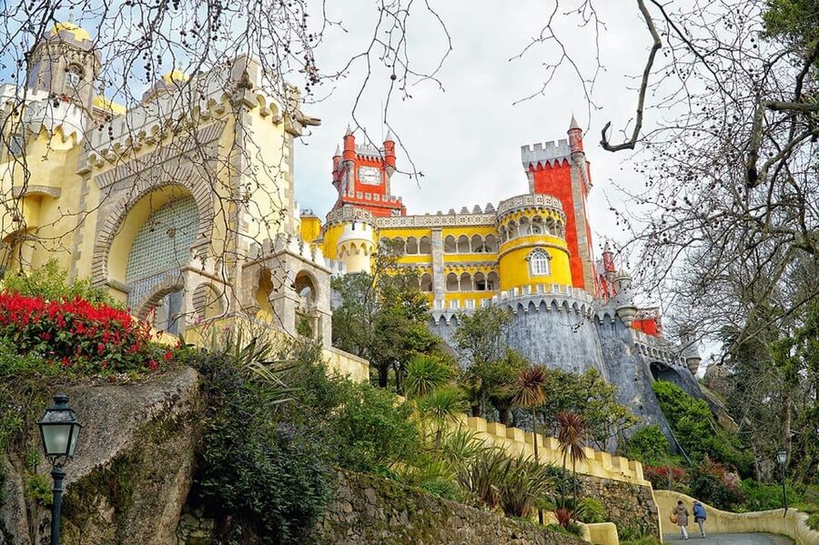 Lisbon: Sintra, Pena Palace, Quinta Regaleira, Cabo da Roca - Pena Palace gardens and the value of free time
