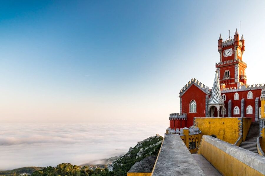 Lisbon: Sintra, Pena Palace, Quinta Regaleira, Cascais Tour - Sintra village and a useful lunch break