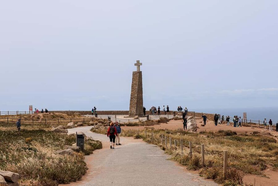 Lisbon: Sintra, Pena Palace & Wine Tasting Small-Group Tour - Life inside the eight-seat minivan