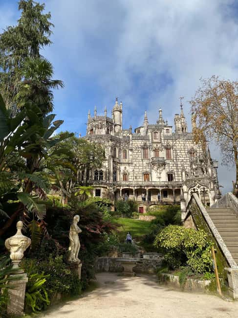 Lisbon: Sintra Tour with Pena Palace and Quinta da Regaleira - Key points to know before you book