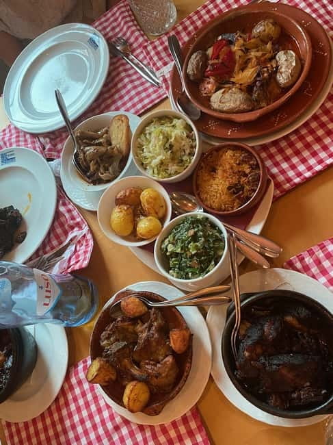 Lisbon: Sintra Tour with Pena Palace and Quinta da Regaleira - Cascais supplies lunch and coastal time